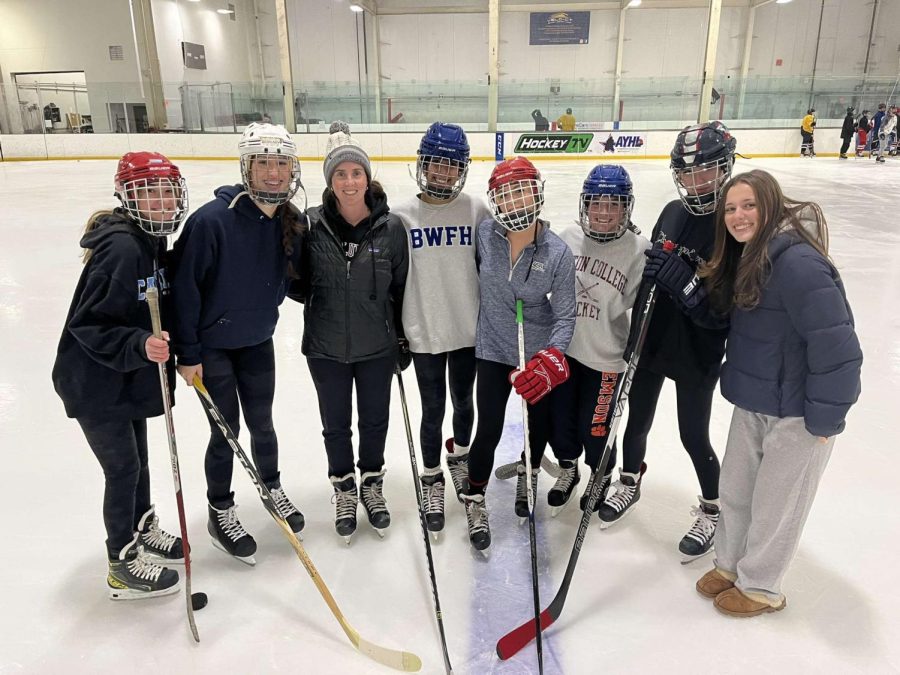 Girls Hockey Team At SLS?