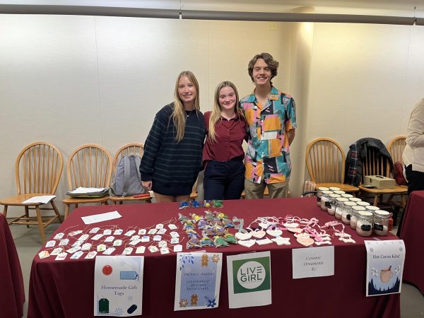 St. Luke’s Holiday Boutique Go Green